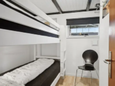 "Eldar" - 5m from the Sea