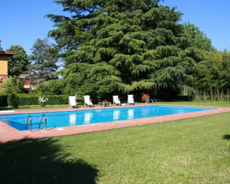 Elegant Holiday Home in Faenza with Garden and Pool Hotels in Faenza