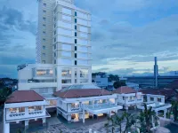Kimaya Braga Bandung by HARRIS - bar