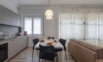 Quinto Modern Flat by Wonderful Italy