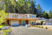 Modern Arch Cape Home Ocean View, Steps to Beach! - spa
