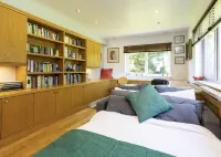 Sleeps10 18-Parking-Garden-Pool-HotTub-Balcony - balcony