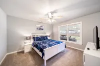 4 bedroom house near, 15 min from Magnolia