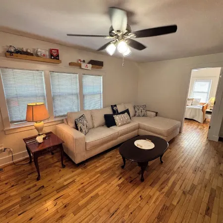 Charming 2-bedroom house in Clemson 4mi. from Death Valley and 1mi. from Mac's