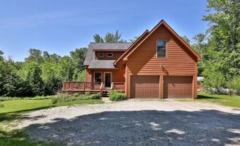 Cortina Mountain Chalet - Outdoor Hot Tub - Close to Pico and Killington Mountains 3 Bedroom Home