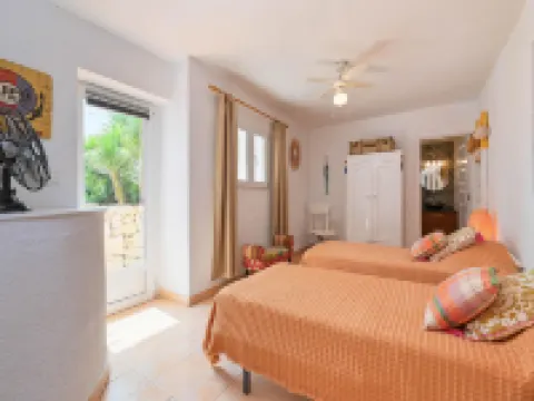 Elegant Villa with Pool