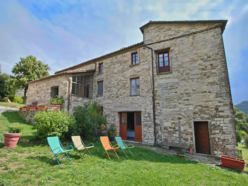 Holiday Home in Apecchio with Pool & Terrace