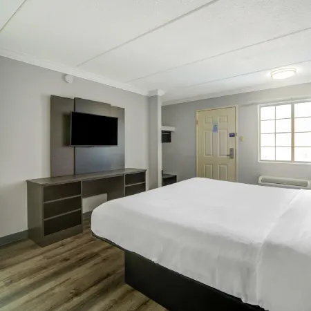 Motel 6 San Antonio, TX – I-35 North Corridor Отели рядом с достопримечательностью «Торговый центр "Роллинг Окс Молл"»