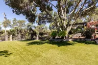 Luxurious Villa, Privacy, Serenity, Pool with Hot Tub, Extensive  Gardens, Views Maxwell Farms Regional Park附近的飯店