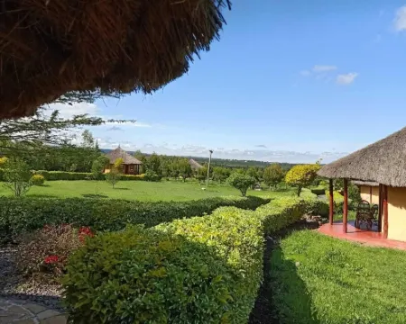 Great Circle Camping and Game Drives Hotels in Central