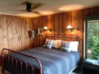 Timber-frame Beach Chalet on Lake Superior between Lutsen and Grand Marais