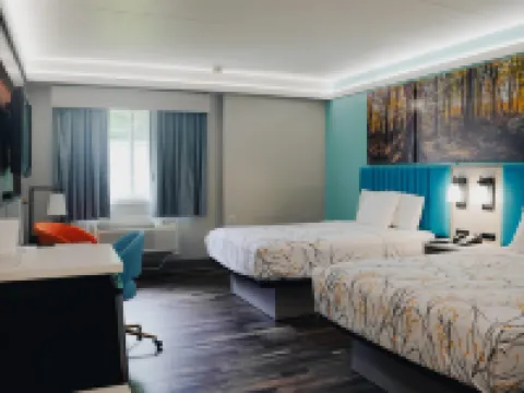 デイズ イン バイ ウィンダム サウシングトン サウシングトンのホテル