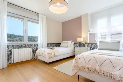 Bright Apartment with parking in Granada. Gongora Hotels in Genil