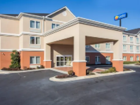 Comfort Inn & Suites Augusta Fort Eisenhower Area Hotels in Augusta