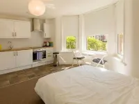 Beddoe Apartments Premier Lodge Eastleigh Near Winchester and Southampton