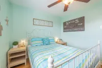 Pet Friendly - Walk to the Warm October Waters of the Gulf, Cozy Home Hotel a Surfside Beach