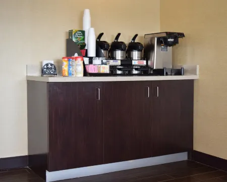 Red Roof Inn Syracuse