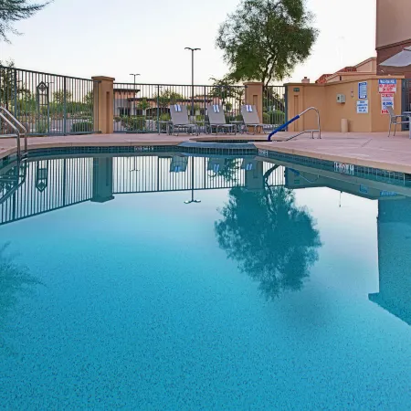 Holiday Inn & Suites GOODYEAR - WEST PHOENIX AREA by IHG