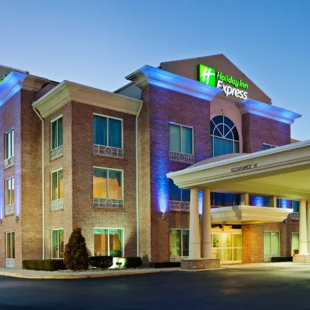 Holiday Inn Express & Suites LONDON by IHG