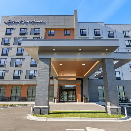 Hampton Inn & Suites by Hilton Chicago Medical District UIC