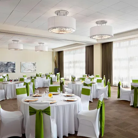 Four Points by Sheraton Kelowna Airport