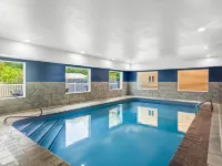 Quality Inn Hotels in Chikaming Township