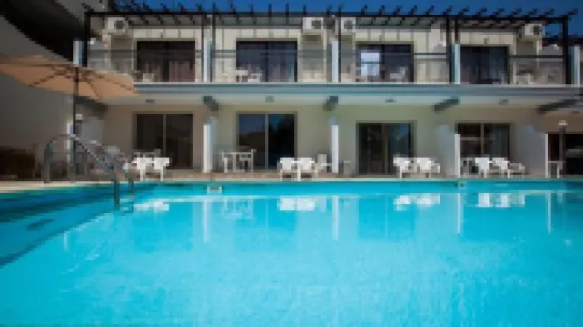 크리스탈로 아파트먼츠