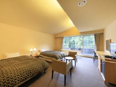 Yutorelo Tateshina Hotel with Dogs Yokoya Onasen Ryokan Yuraku-An附近的飯店