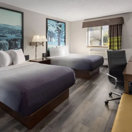 Super 8 by Wyndham Latham/Albany Airport