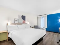 Spark by Hilton Roanoke Civic Center Hotels in Roanoke
