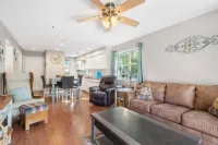 Holiday Hills Getaway - Branson - Golf Resort - Outdoor Pools