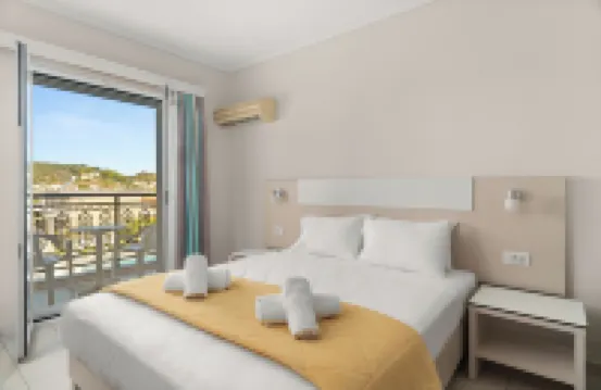 โรงแรม เอเลียนา