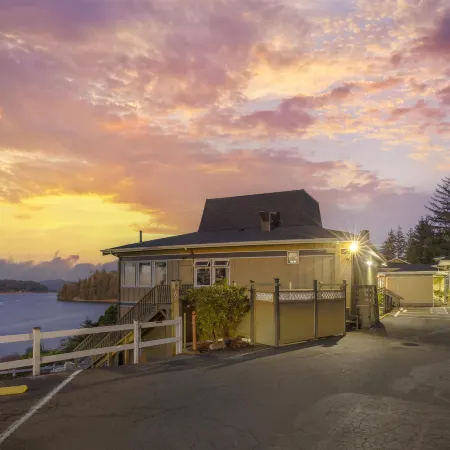 Best Western Pier Point Inn