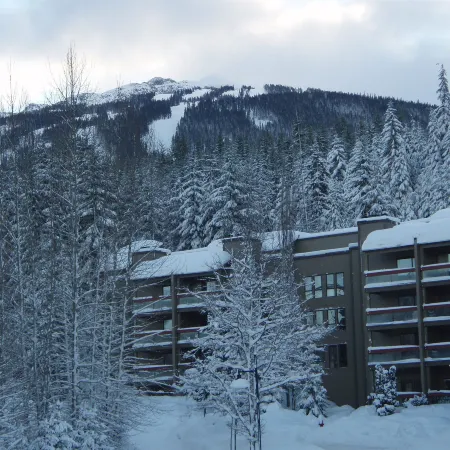 Tantalus Resort Lodge