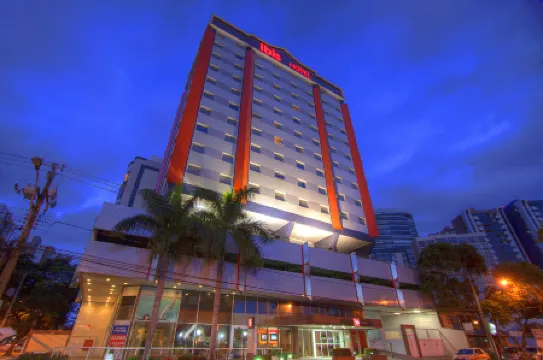 Ibis Vitoria Praia do Canto Отели рядом с достопримечательностью «Theatro Carlos Gomes»