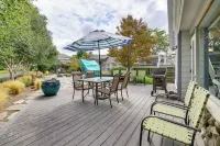 Steps to Beach: Home w/ Hot Tub in Oak Harbor! - Beach