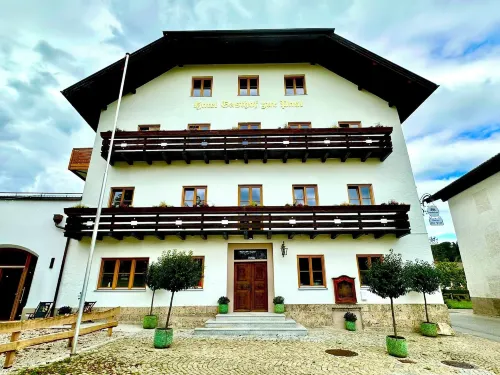Zur Post Bergen by Rikas Hotels Hotels in Traunstein