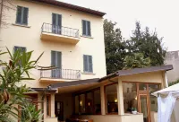 Hotel Bonifacio Hotels near Palazzo Vecchio