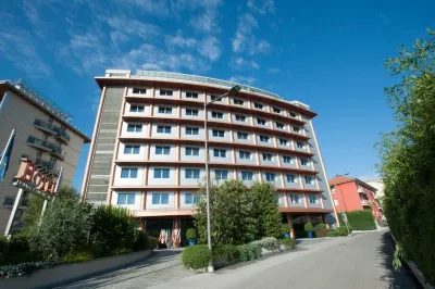 Hotel Calissano Hotels in 