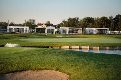 National Golf & Country Club فنادق في 