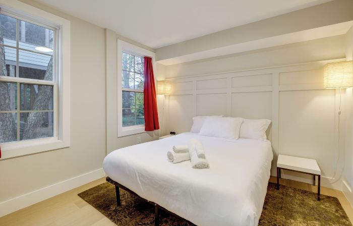 Walk to Metro & Dtwn Silver Spring! Sleek Apt