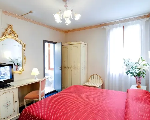 هوتل ديانا Hotels near دورسودورو