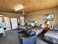Sunrise Motel Hotels in Barooga