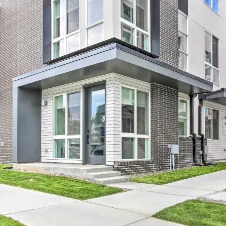 Trendy Denver Townhome - Walk to Mile High Stadium