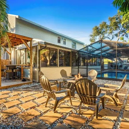 6Br! Sleeps 15+ Htd Pool, Putting Green, Theater, Game Rm, 5 mi to Beaches, Ami Отели в г. Уэст-Брейдентон