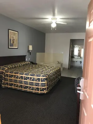 Texas Inn & Suites - Motels