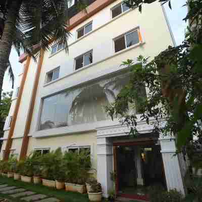De Crown Luxury Hotel Hotel Exterior