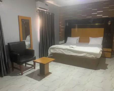 Comfort Kul Suites Hotéis em Agbor