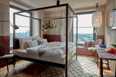 25Hours Hotel Duesseldorf Das Tour