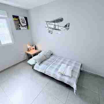 Charming 2 Bedroom Apartment in Elx, Spain Rooms